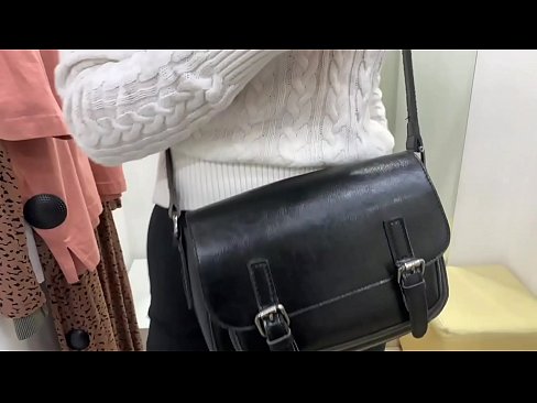 ❤️ Masturbarea în public a tinerei târfe FeralBerry cu un dildo în cabina de probă at us ro.high-pass.ru ❌